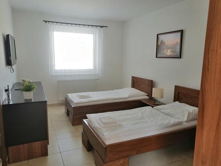Motel Senec Exterior photo