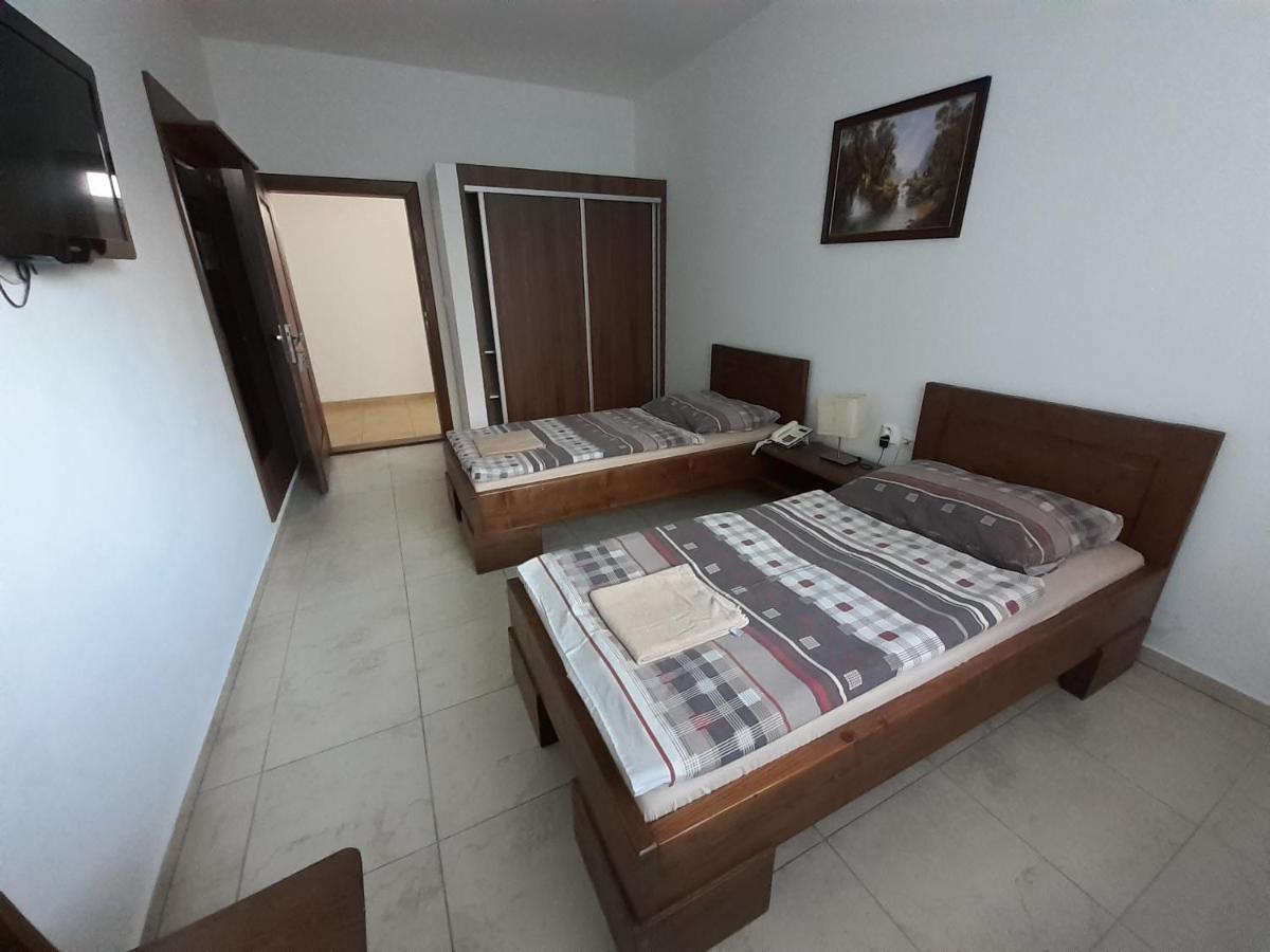Motel Senec Exterior photo