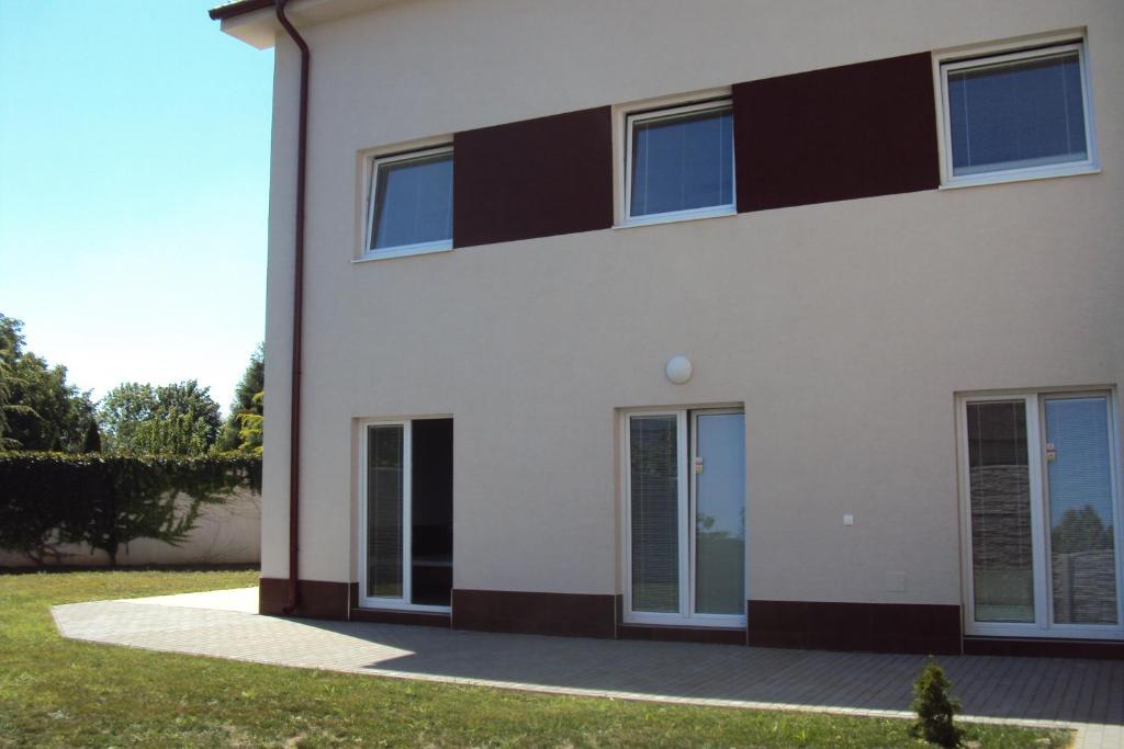 Motel Senec Exterior photo